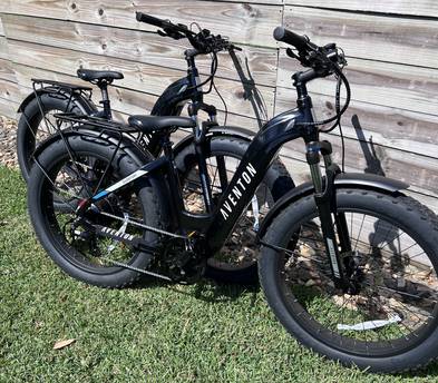 (3) Aventon E Bikes