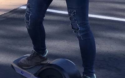 Onewheel rental in Village of Oak Creek