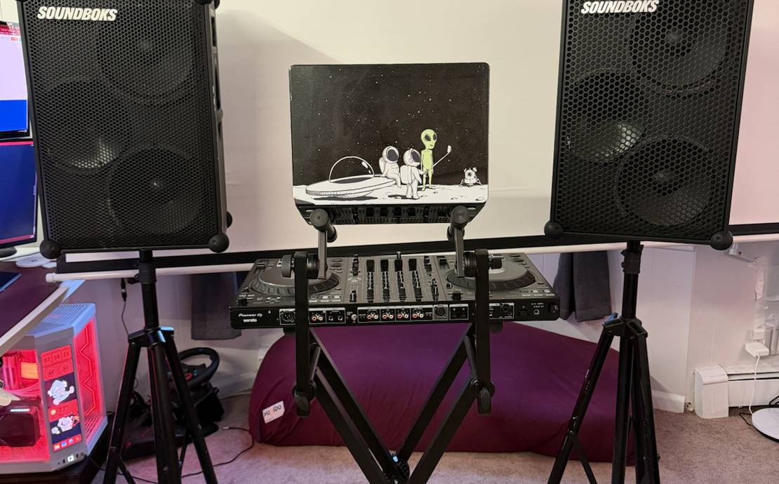 2 Soundboks 3 Speaker Rental Package