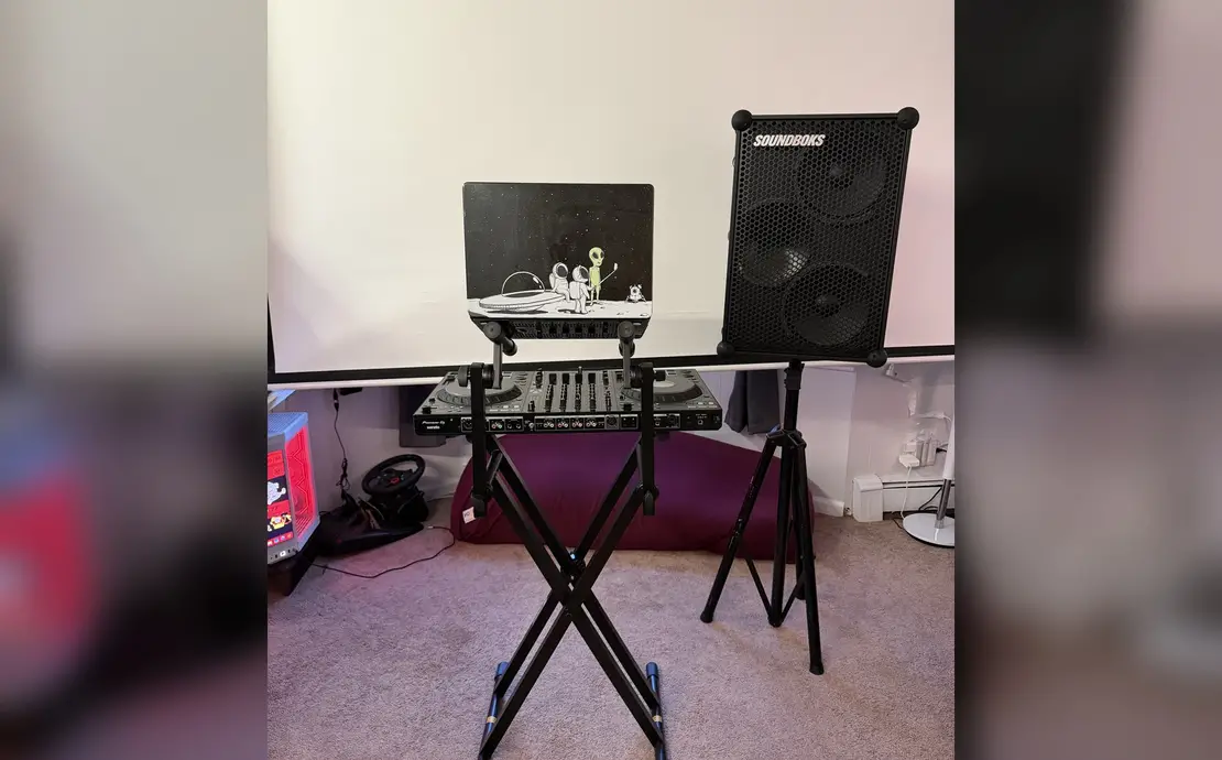 DDJ-FLX10 + 1 Soundboks Speaker DJ Package