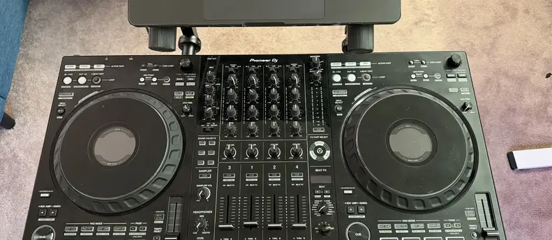 DDJ-FLX10 + 2 Soundboks Speakers DJ Package