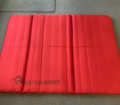 Sea to Summit comfort deluxe self inflating sleeping pad