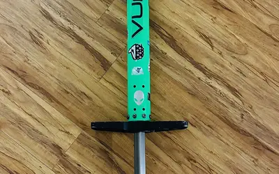 Vurtego V4 Pro Pogo Stick (M) - High-Performance Bouncing Machine