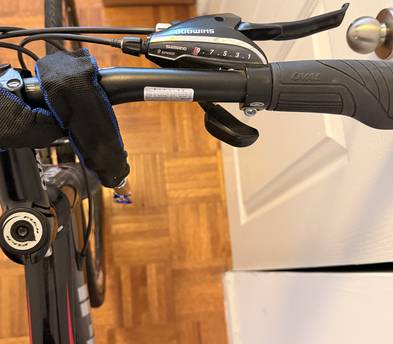 Fuji Absolute 1.7 Bike, Light Aluminium Frame, Shimano Gears
