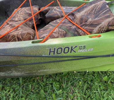 Perception Hook 10.5 angler