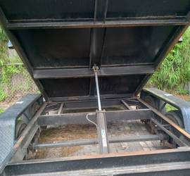 U dump for rent per day or by weekly 6*12*2 ready to roll.  Heavy duty chains n axles solid floor no seem back doors lock when u dump easy operatable up down remote. 2 5/16 ball