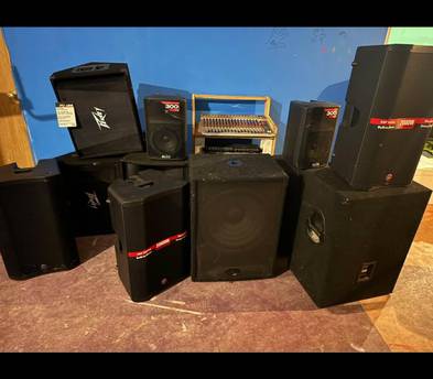 DJ EQUIPMENT SPEAKERS AND LIGHTS