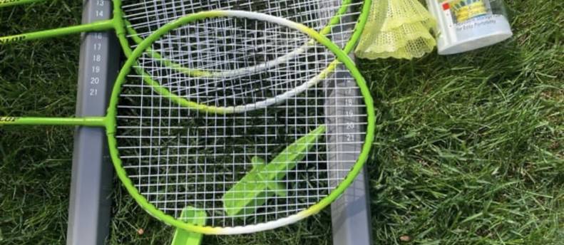 Badminton set