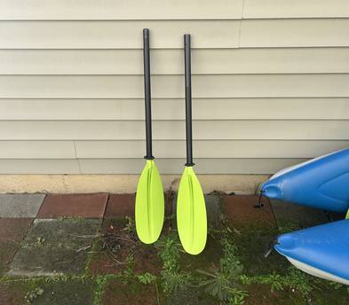 2x Sit-In Kayak’s Enclosed 10ft Pelican Pursuit 100 w/ 2 life vests & 2 paddles