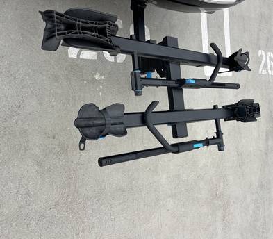 PREMIUM 2-Bike Hitch Rack - Rocky Mounts - Glendale Pick up including installation