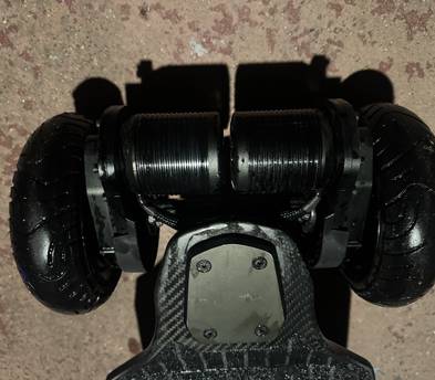Meepo Hurricane electric skateboard. Carbon fiber deck/dual gear dive