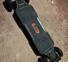 Meepo Hurricane electric skateboard. Carbon fiber deck/dual gear dive