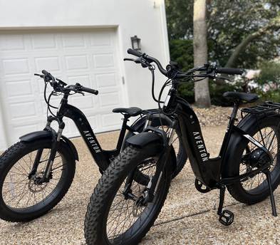 (3) Aventon E Bikes
