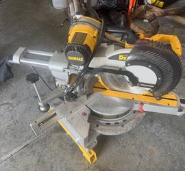 Dewalt Compound Miter Saw