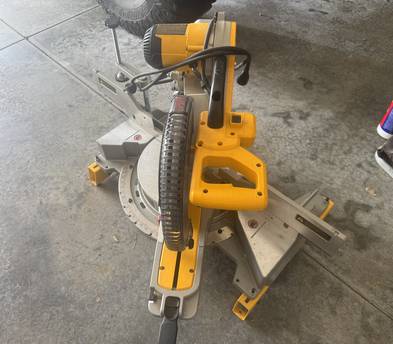 Dewalt Compound Miter Saw