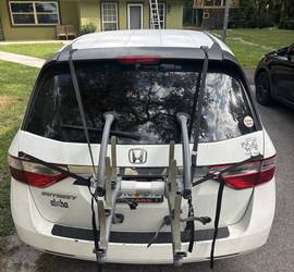 Saris 3-Bike Trunk Rack Rental