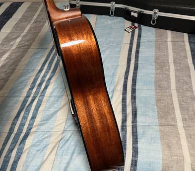 Guitar Guild OM120 all Mahogany