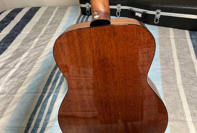 Guitar Guild OM120 all Mahogany