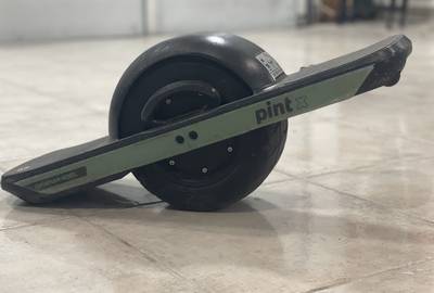 中古・美品】Onewheel Pint 電動スケートボード（Slate/黒） 中古・美