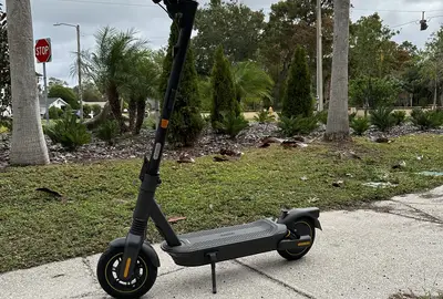 Segway Ninebot KickScooter Max G2 - electric scooter 1 of 2
