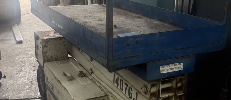 Scissor lift