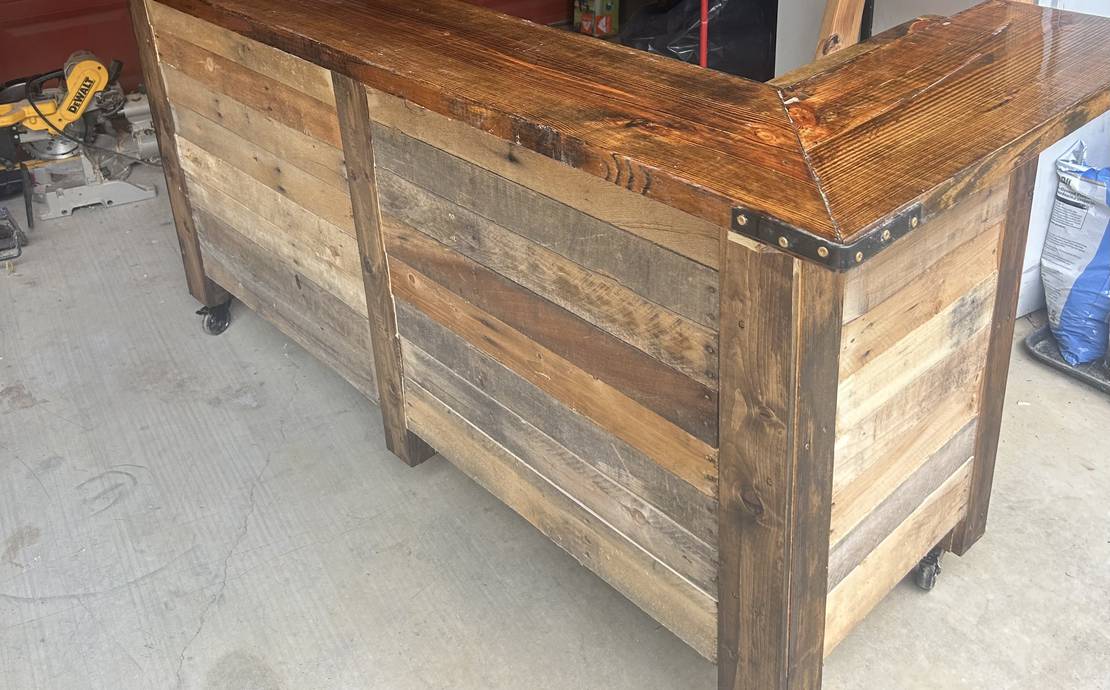 Bartender’s Bar on wheels with sink, ice bin and serving well