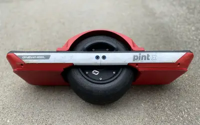 Onewheel rental in Bogart