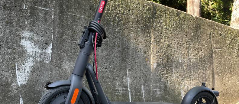 Foldable Electric Scooter NAVEE - V25 PRO