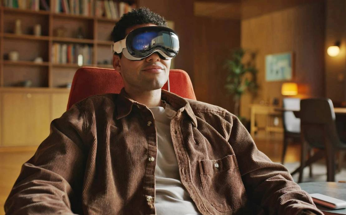 Apple Vision Pro Spatial Computing Headset