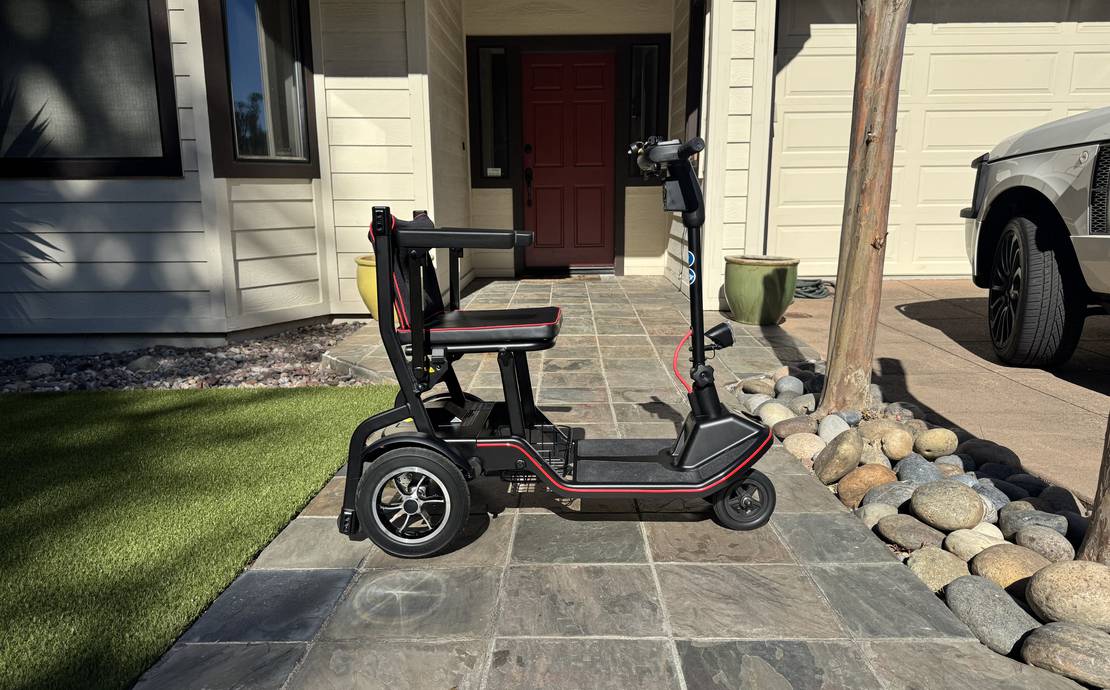 Like new Featherweight scooter 37 lbs foldable