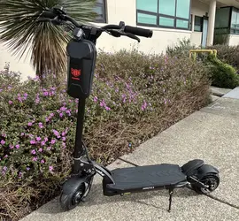 KAABO MANTIS 8 ELECTRIC SCOOTER