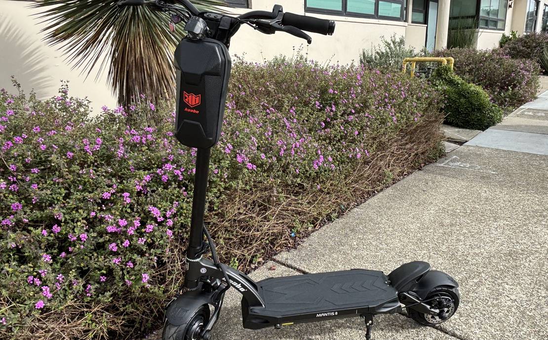 KAABO MANTIS 8 ELECTRIC SCOOTER
