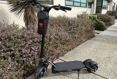 KAABO MANTIS 8 ELECTRIC SCOOTER