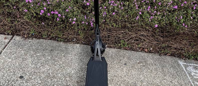 KAABO MANTIS 8 ELECTRIC SCOOTER