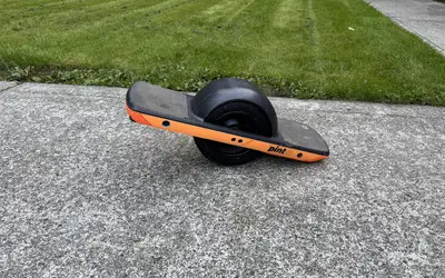 Onewheel rental in Maple Valley