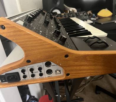 Moog Subsequent 37