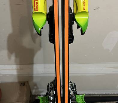 Atomic Vantage Skis and Look Pivot Bindings 189 cm