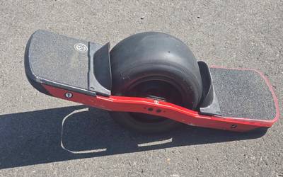 Onewheel Pint /w WTF Rails