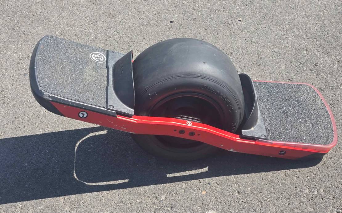 Onewheel Pint /w WTF Rails
