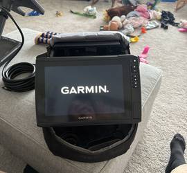 Garmin ECHOMAP Ultra 2 106sv with LVS34