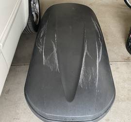 Roof box