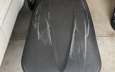 Roof box
