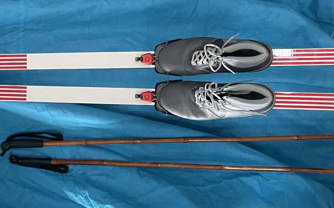 Sport XC5 Cross Country Skis With Boots and Poles