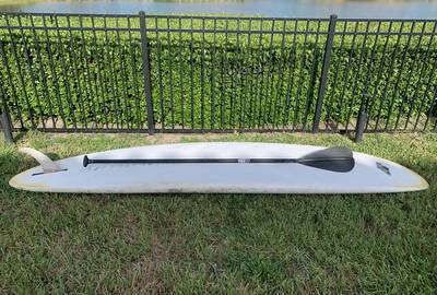 11’ flat water Bic Paddleboard