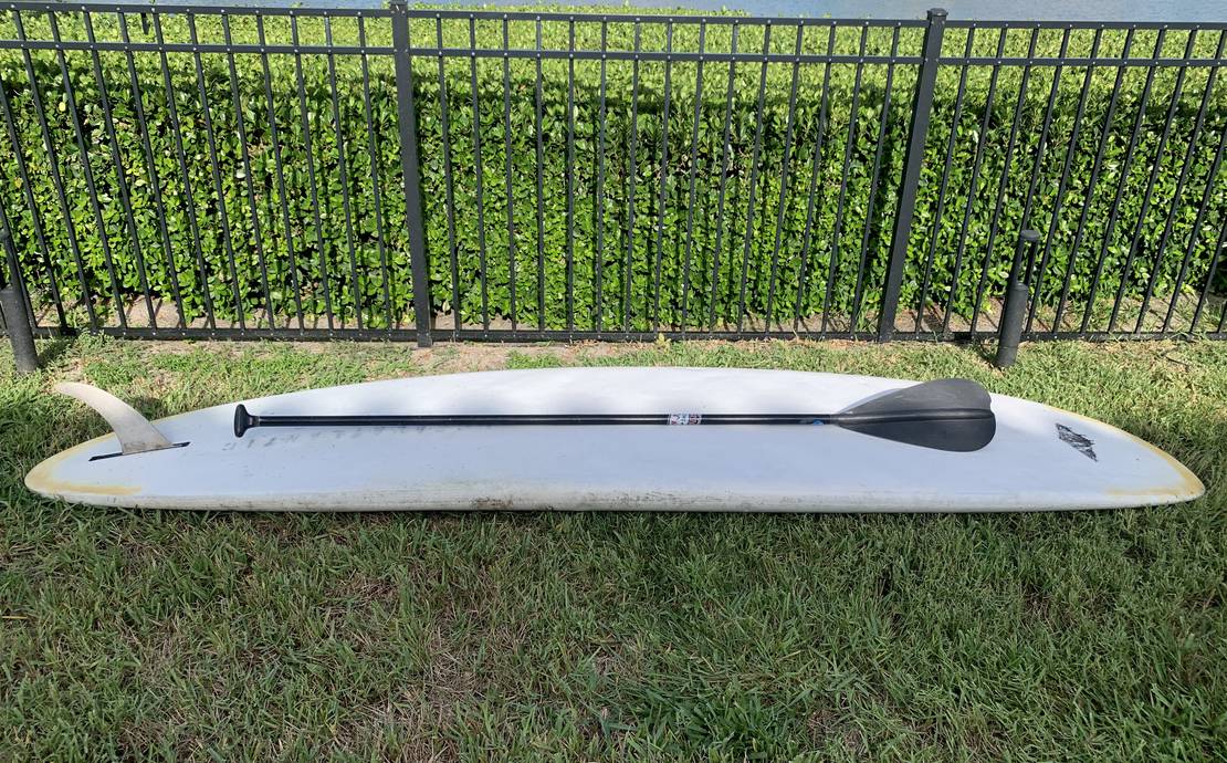 11’ flat water Bic Paddleboard