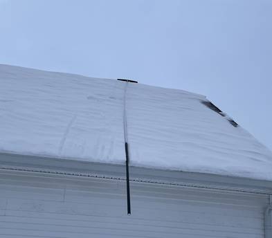 Snow Roof Rake with 20 foot aluminum pole