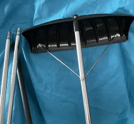 Snow Roof Rake with 20 foot aluminum pole