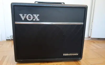 VOX Valvetronix VT20+ 30-Watt Guitar Amp