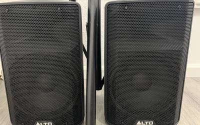 Small PA Speakers/Mic for events