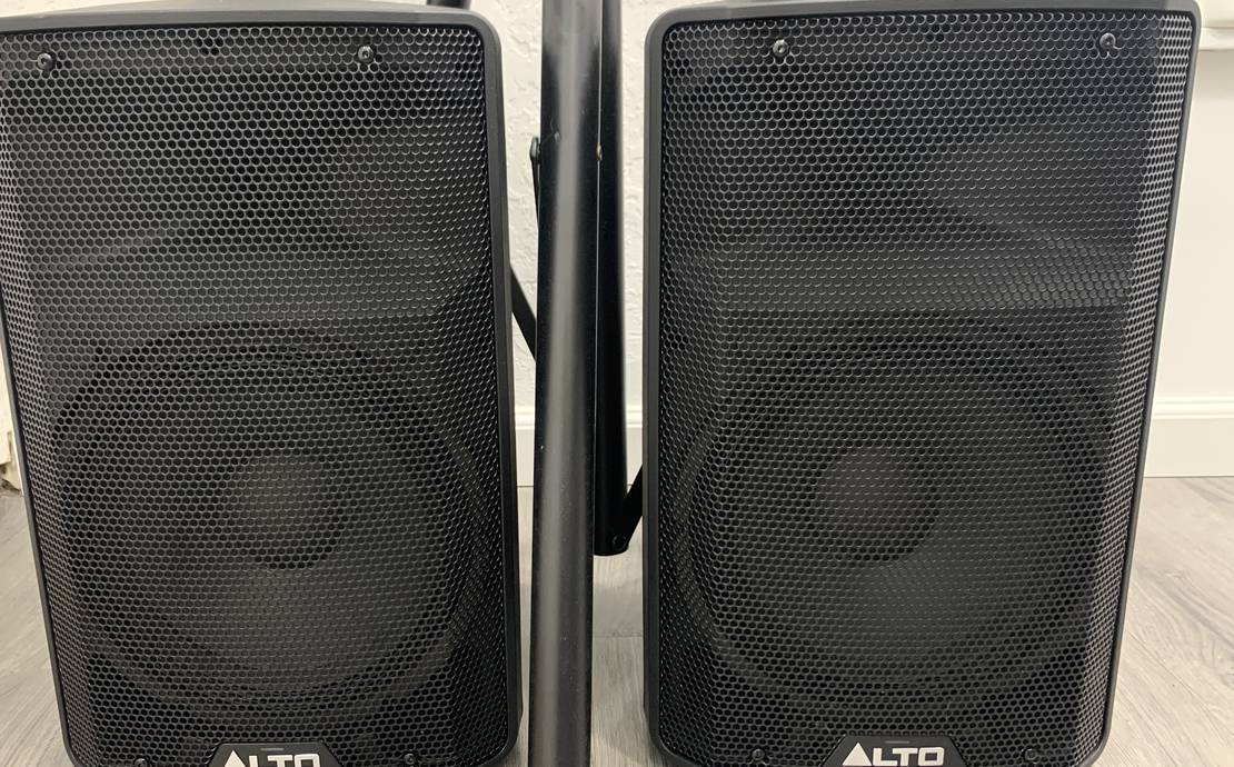 Small PA Speakers/Mic for events